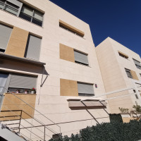The apartment is a 3-level in San Juan de Alicante