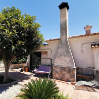House with a plot of 3400m, near Gandia